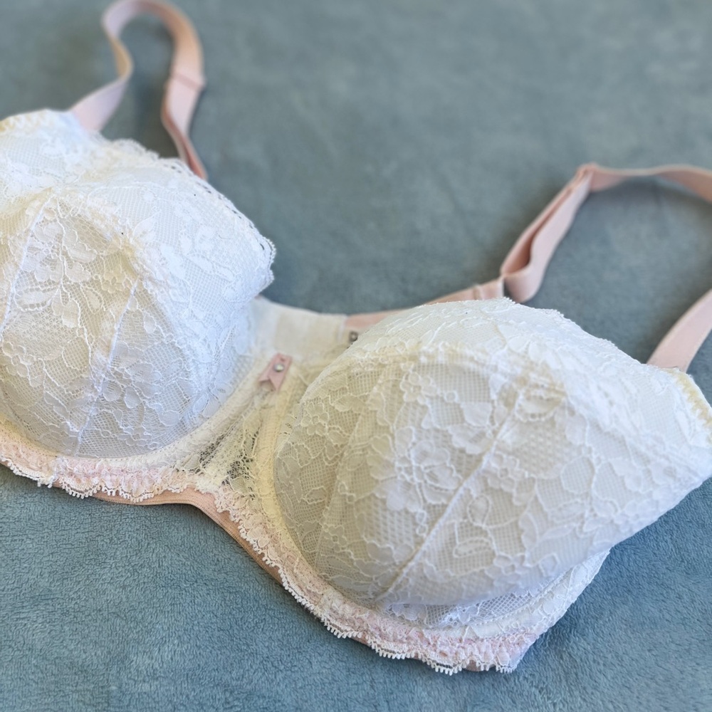 FREYA | Offbeat Padded Half-Cup Underwire Bra in White Lace | 34F UK